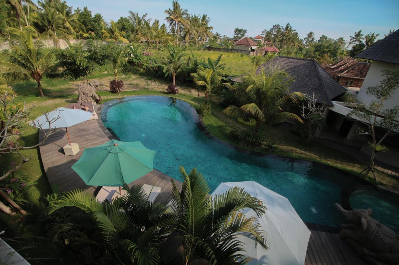 Queen At Gunung Sari Ubud  Exterior photo